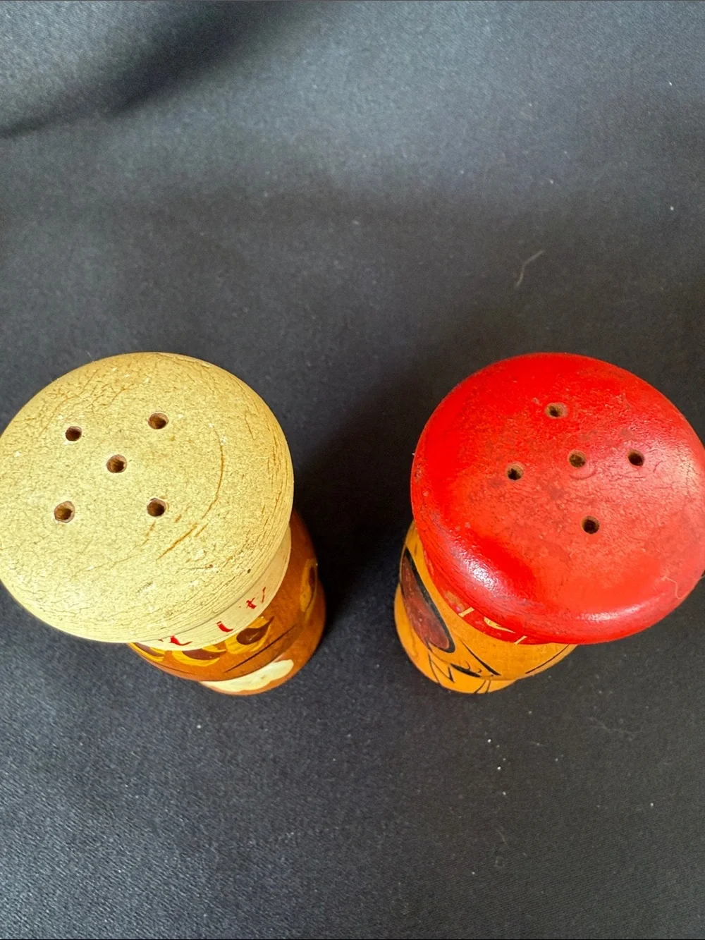 Vintage-Inspired Red Pepper and Cream Salt Wood Shakers Set made in Japan
